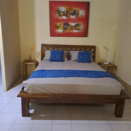 Shalana Homestay- Formerly Teka Teki House スミニャック エクステリア 写真