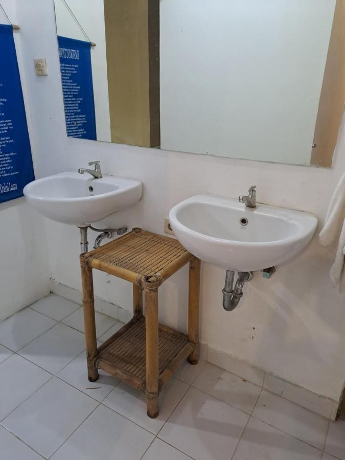 Shalana Homestay- Formerly Teka Teki House スミニャック エクステリア 写真