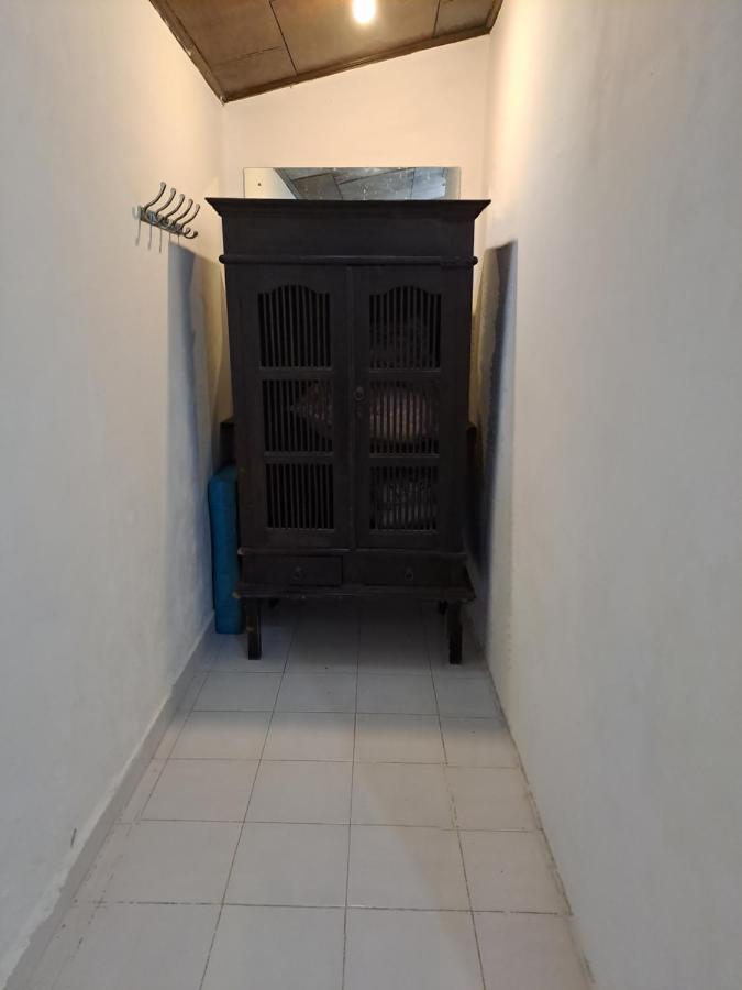 Shalana Homestay- Formerly Teka Teki House スミニャック エクステリア 写真